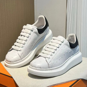 Chaussures plates décontractées de luxe en cuir pour hommes, respirantes, antidérapantes, légères, à enfiler, pour l'hiver, tendance et polyvalentes - Product Image 1