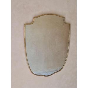 Marco de espejo de latón antiguo de lujo adornado con un diseño atemporal y clásico para interiores de sala de estar de estilo vintage - Product Image 3