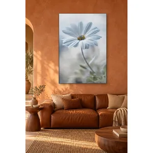 Impression sur toile Fida avec une seule marguerite blanche sur fond pastel - Product Image 2