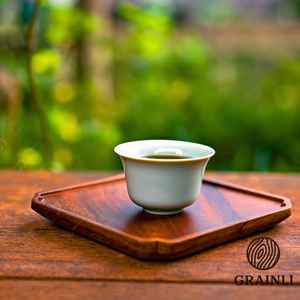 Plateau de service en bois de chêne avec coins arrondis, Assiette en bois, Planche de service Accessoires d'espace de travail faits à la main | Affiné | - Product Image 3