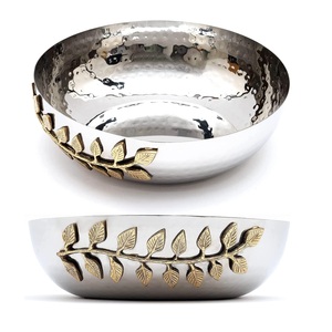 Bol décoratif moderne et élégant en métal avec feuilles de fleurs Pièce maîtresse de luxe polie pour accents de table à manger Décoration intérieure élégante - Product Image 6