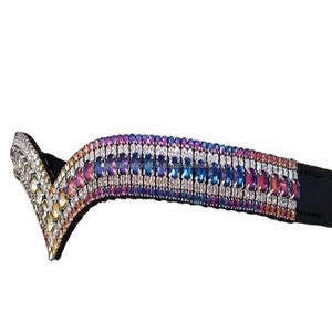 Correa de cuero negro con forma de V para cejas de caballo, diseño personalizado, hecho a mano, 5 filas, diseño multicolor, cristales ostentosos, pedido a granel - Product Image 3