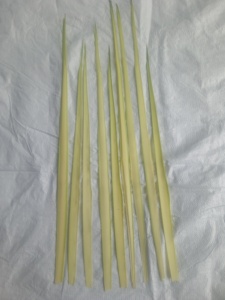 Fibra de Palma natural hecha a medida, respetuosa con el medio ambiente e ignífuga para proyectos artísticos y de sombreros, ¡listo para reventa! - Product Image 3