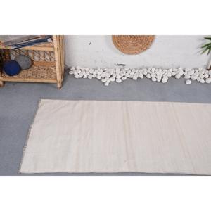 Tapis de couloir vintage turc 2,3x8,4 pi (69x257 cm), tapis kilim persan beige - Product Image 5