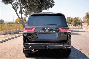 Toyota Land Cruiser SUV, Faros LED Negros, Neumáticos R20, Volante a la Izquierda - Product Image 2