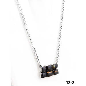 Collier pendentif en turquoise et argent sterling de style sud-ouest, bijoux fins faits à la main - Product Image 3