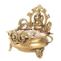 Grand bol à salade nordique moderne en métal doré de luxe avec finition martelée Technique personnalisée pour la maison ou la fête