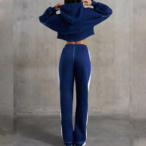 Nouvel ensemble de survêtement court haut de gamme pour femme – Hauts longs et courts de bonne qualité, vêtements unis élégants pour l'hiver – OEM 2026 - Product Image 3