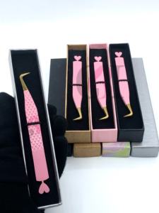 Pince à épiler professionnelle pour extensions de cils en acier inoxydable, nouvelle, avec revêtement en poudre rose clair à 90 degrés, design cœur sur le dos et pointe dorée - Product Image 6