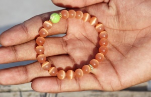 ลูกปัด selenite สีส้มสำหรับทุกเพศปรับได้กำไลสไตล์คลาสสิกประมาณ8มม. ได้รับการรับรองปาร์ตี้วันครบรอบแต่งงาน - Product Image 4