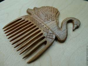 Peine de pelo con mango de madera hecho a mano NATURAL para uso en Salón de la India Peine de madera al por mayor para uso comercial a la venta en - Product Image 2