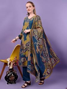 Vestido de lujo Hermoso color Seda de viscosa pura Impresión digital Kurti Pant & Dupatta con mano y máquina Proveedor DE TRABAJO DE LA India - Product Image 3