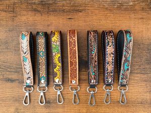 Clip de llave de cuero con herramientas Llavero de cuero occidental Muñequera Llavero personalizado Vaquera Llave de coche Muñequera Correa de llave Llavero de muñeca - Product Image 6