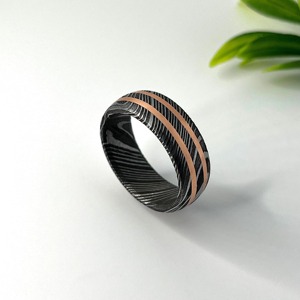 Banda de acero de Damasco con incrustaciones de cobre de Damasco, anillo de boda exclusivo para hombres, anillo de Damasco torcido forjado para bandas de hombres. - Product Image 6