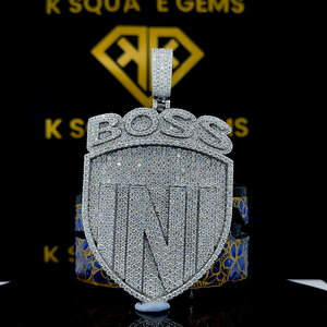 Pendentif de style hip-hop pour enfants en argent sterling 925 avec un design amélioré Charme de clarté unique Moissanite VVS - Product Image 1