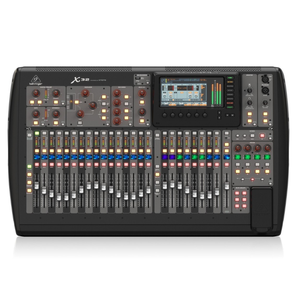 Consola Mezcladora Digital de 32 Canales con Cubierta Protectora en Excelente Estado - Product Image 2