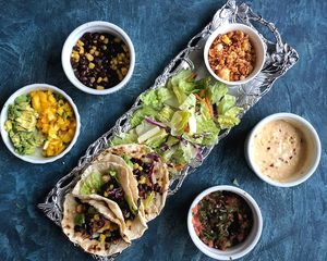 ถาดอลูมิเนียมตกแต่งพรีเมี่ยมสำหรับตกแต่งบ้านและงานกิจกรรมสำหรับการให้บริการและการแสดงที่สร้างสรรค์ในราคาไม่แพงจากอินเดีย - Product Image 6