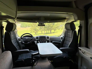 Autocaravana usada Thor Motor Coach Tellaro Clase B de gasolina del 2022, remolque camper de 20K en venta - Product Image 2