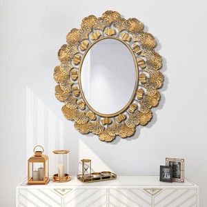 Grand miroir mural décoratif en métal de la meilleure qualité, parfait pour agrandir l'espace et ajouter du style à n'importe quelle pièce disponible à la vente - Product Image 2