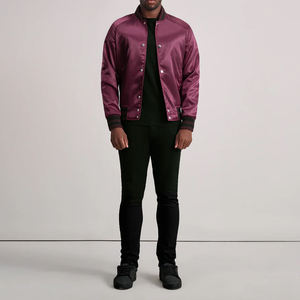 Veste universitaire matelassée vintage unisexe écologique en satin, col montant, fermeture boutonnée, avec poignets et ourlet en tricot côtelé pour l'hiver - Product Image 4