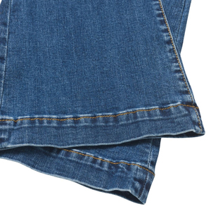 กางเกงยีนส์ทรงบูทคัทขากระบอกเอวกลางผู้ชาย แฟชั่นทันสมัย สีน้ำเงิน ผ้ายืด ทรงสกินนี่ ตัดสั้นระดับเข่า สไตล์สโตนวอช สีพื้น ใส่สบาย - Product Image 3