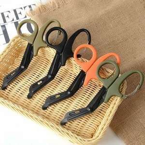 Tijeras de Primeros Auxilios EMT de Acero Inoxidable Kaneka Enterprises, Tijeras Médicas con Mango de Plástico Verde Oliva - Product Image 4