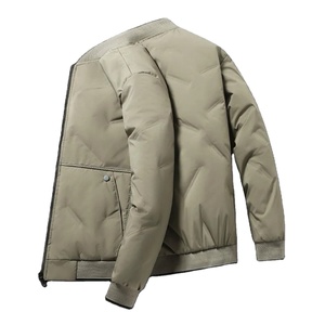 Chaqueta acolchada Premium con cuello levantado para hombre, OEM chaqueta de invierno de diseño, fabricante al por mayor, chaqueta personalizada con cuello levantado - Product Image 6