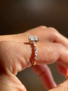 Anillo de Compromiso con Corte Princesa de 2 Quilates Cultivado en Laboratorio, Anillo de Regalo de Amor, Anillo de Diamantes - Product Image 6