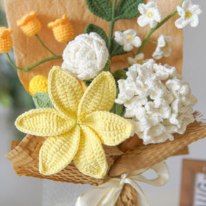 Ramos de Flores Tejidos a Mano con Lirios y Hortensias, Exquisitamente Empaquetados, para Regalos de Bodas y Festividades - Product Image 3