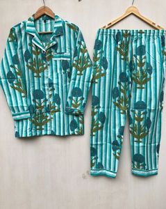 Pyjama en coton imprimé floral Style de luxe vêtements de nuit confortables pour femmes indien fait à la main vêtements de nuit confortables ensemble de pyjama - Product Image 5