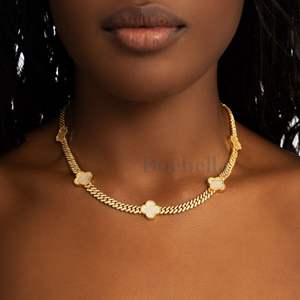 Venta al por mayor 18K chapado en oro 925 Plata eslabón cubano 14mm moissanita trébol punta fina cadena collar estilo cadena cubana - Product Image 1