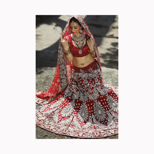 Exportation de broderie de qualité pour mariage Lehenga Choli du fournisseur indien Méthode d'impression dessinée à la main - Product Image 3