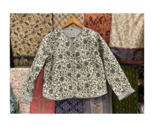 Chaqueta de algodón rosa acolchada con estampado de bloque indio, abrigo bohemio hecho a mano para mujer, diseño de flores de longitud corta, regalo perfecto transpirable - Product Image 1