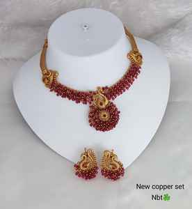 ชุดเครื่องประดับรูปนกยูงสไตล์อินเดียใต้แบบดั้งเดิมและสร้อยคอโช้คเกอร์ใต้ชุดต่างหูสร้อยคอสำหรับผู้หญิง NAD GIRL - Product Image 2