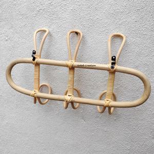 Cintre mural en rotin fait à la main à 3 crochets Style Boho Support mural en fibre naturelle pour manteaux, chapeaux, serviettes, organisation de l'entrée - Product Image 6