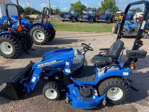 รถแทรกเตอร์ตักดิน New Holland Workmaster 25S 4WD ระบบเกียร์ขับเคลื่อนล้อ พร้อมปั๊มเครื่องยนต์และเกียร์บ็อกซ์เพื่ออายุการใช้งานที่ยาวนาน - Product Image 3