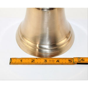 Campana Redonda de Latón Grande para Exteriores, Hecha a Mano, con Acabado Antiguo, Diseño Artesanal con Mango de Madera, Perfecta para Decoración - Product Image 4