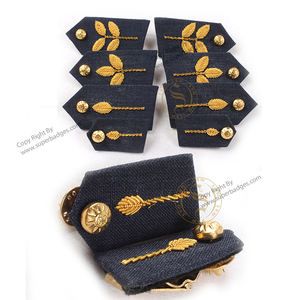 Nouveaux patchs gorget italiens Bullion brodé à la main OEM Gorget Collar Patch avec bouton en laiton et clip en laiton - Product Image 3