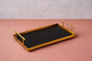 Plateau en métal doré de luxe pour table basse de salon, parfait pour servir des collations, des boissons et des articles de décoration intérieure. - Product Image 3