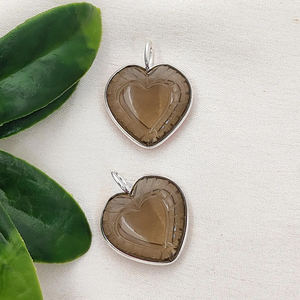 Pendentif en quartz fumé en forme de cœur, serti en argent sterling 925, pour la fabrication de bijoux, fait à la main, 20 mm, charmes en quartz fumé sculptés - Product Image 1