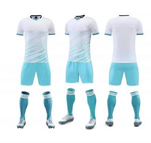 Футбольная форма на заказ, 100% полиэстер, быстросохнущая - Product Image 2