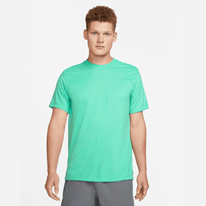 Camiseta de fitness Light Menta para hombre: tela de Jersey suave, ajuste estándar relajado, 100% poliéster - Product Image 1