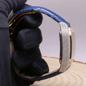 Montre chronographe unisexe en acier inoxydable avec quartz taillé en moissanite VVS, cadran analogique saisissant, mode hip-hop avant-gardiste - Product Image 4