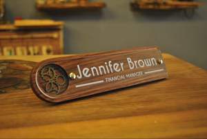 Placa de Identificación de Escritorio de Madera de Lujo |   Acabado Premium |   Suministro de Fábrica al por Mayor - Product Image 2