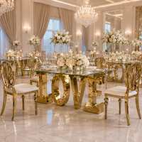 Table et chaises de réception modernes de luxe LOVE en acier inoxydable avec lettres dorées brillantes pour mariage et événements