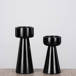 Ensemble de deux bougeoirs décoratifs au design moderne personnalisés en métal et marbre blanc doré pour la décoration de la maison Noël Pâques - Product Image 5