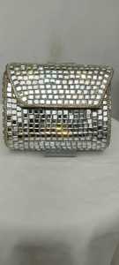 Sac à main en métal argenté en forme de D, pochette unique pour femme, perle plaquée or, luxe, charme solide, pochette pour femme, design créatif pour mariage - Product Image 4