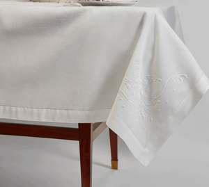 Mantel de Algodón Blanco Personalizado al por Mayor con Dobladillo Bordado, Bonito Diseño de Flores Blancas, Lavable, para Uso en el Hogar, Restaurantes y Fiestas - Product Image 1