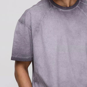 T-shirt personnalisé pour homme, 100% coton, qualité luxe, col rond côtelé, style streetwear, effet délavé soleil. - Product Image 6