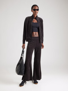 Hot New Women's Jogger Chándal Set Ropa de entrenamiento personalizable para el tipo superior de invierno - Product Image 3